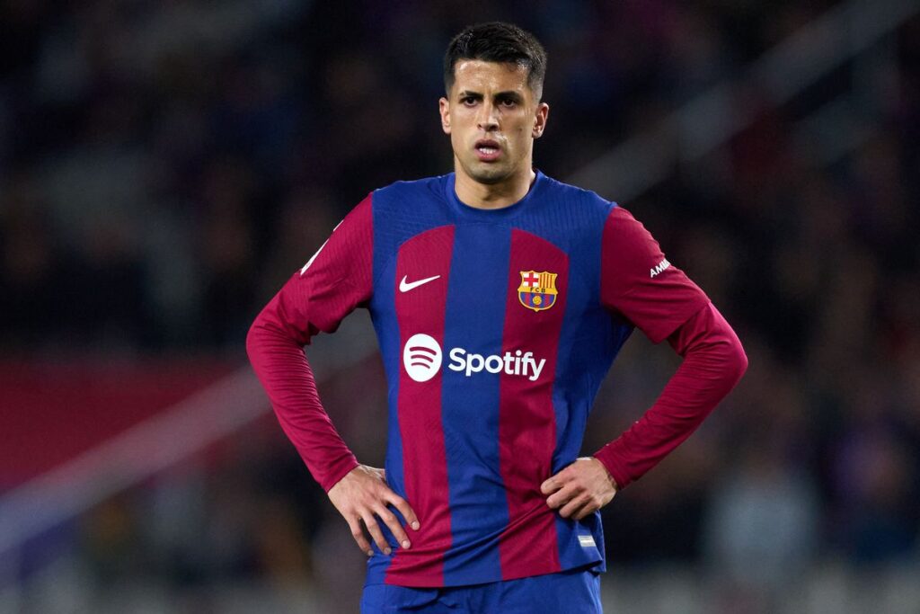 joao cancelo barcelona
